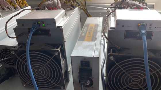 Utilisé Lite Coin Miner 942W Bitmain Antminer L3++ 550M 6.5Kg