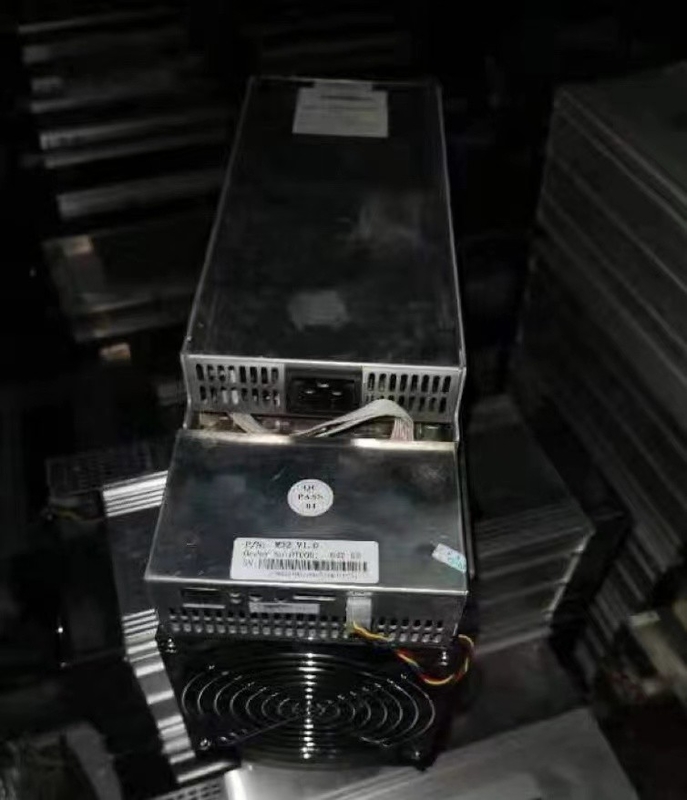 52 consommation de puissance faible de J/MH Asic Whatsminer M32 66T 3312W 390mm*155mm*240mm